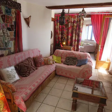 Lucero Campello Apartment *